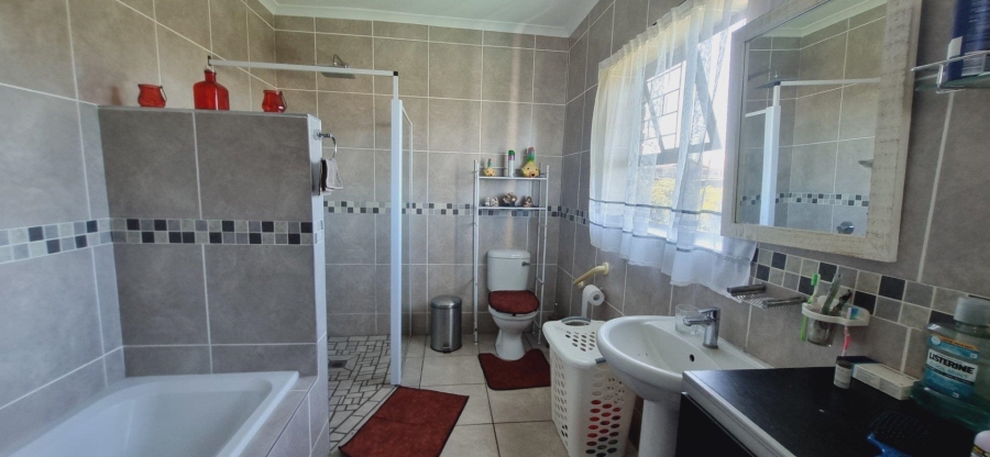 3 Bedroom Property for Sale in Noorsekloof Eastern Cape